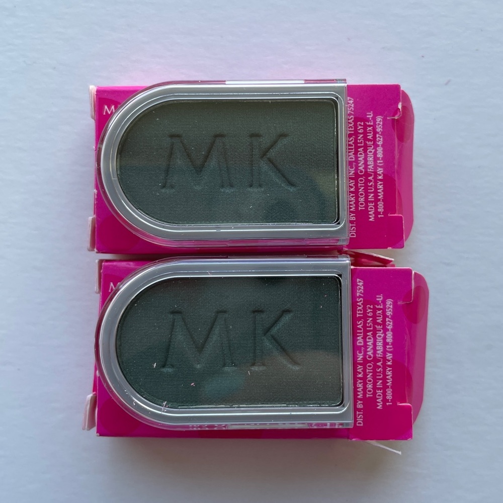 “Rainforest” 🆕 Mary Kay Signature Eye Color Shadow, lot of 2, Limited Edition